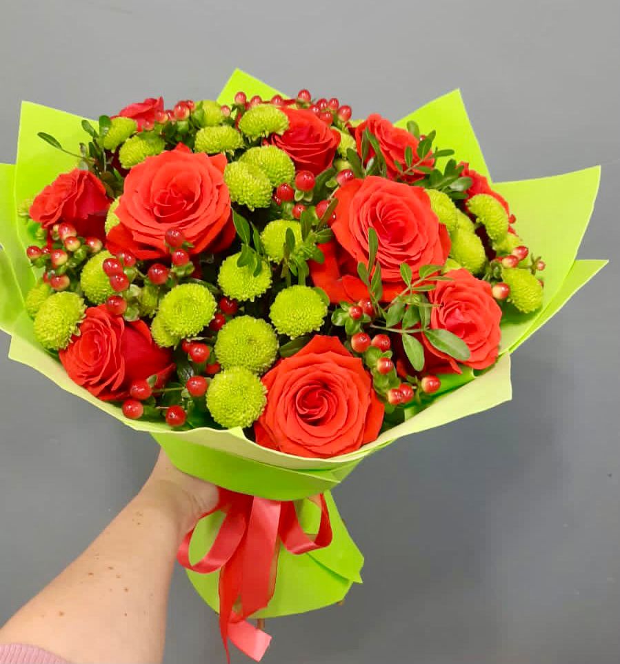 Букет цветов из: Хризантемы и Розы в Варгаши