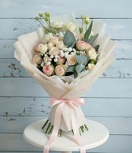 Букет цветов из:  Розы и Лизиантусы в Варгаши