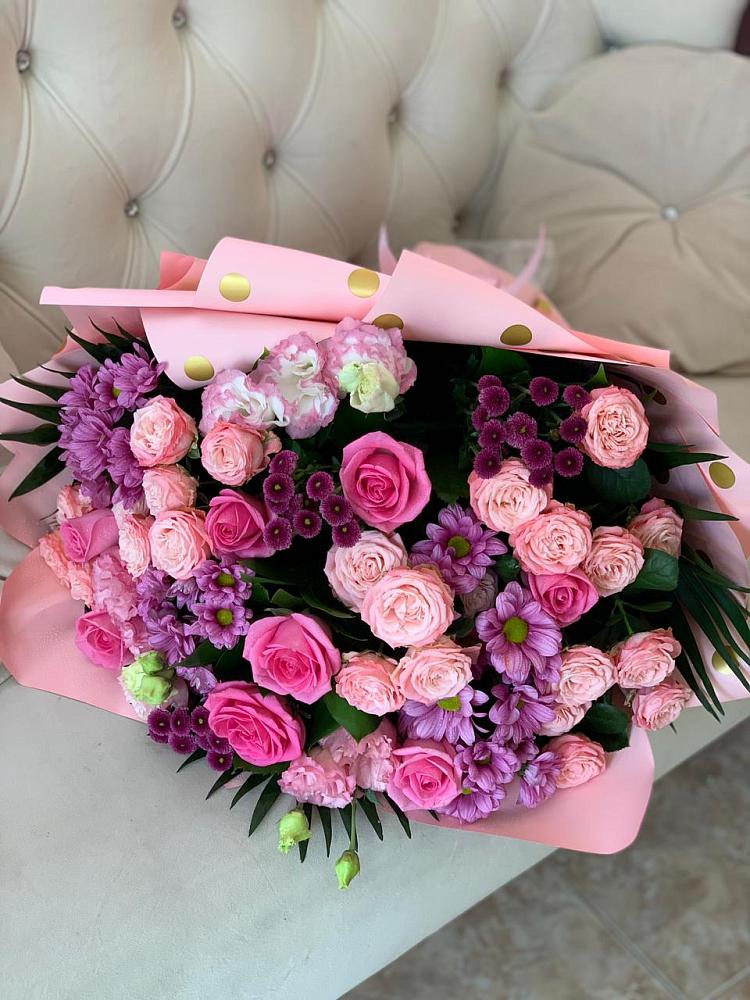 Букет цветов из: Хризантемы, Розы и Лизиантусы в Варгаши