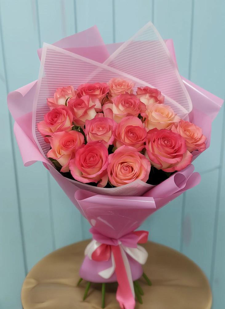Букет 15 Розовых роз Равель в Варгаши