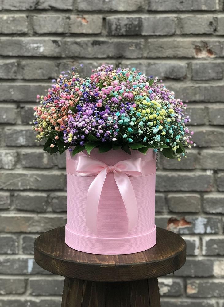 Цветочная композиция из Гипсофила и Розы в шляпной коробке в Варгаши