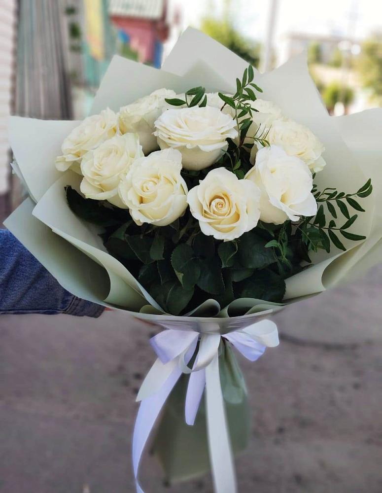 Букет Белые розы Проуд в Варгаши