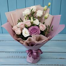 Букет цветов из:  Розы и Лизиантусы в Варгаши