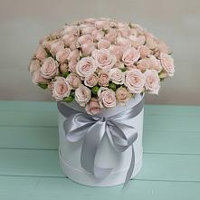 Цветочная композиция из Розы в шляпной коробке в Варгаши