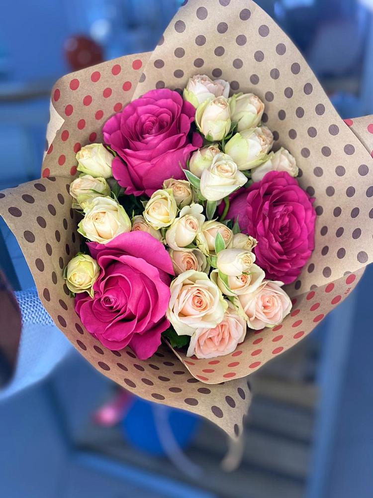 Букет цветов из: Розы в Варгаши