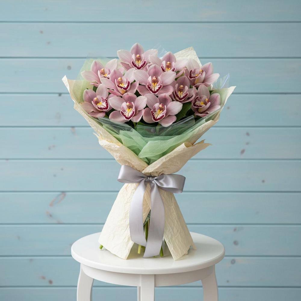 Букет цветов из: Орхидеи и Розы в Варгаши