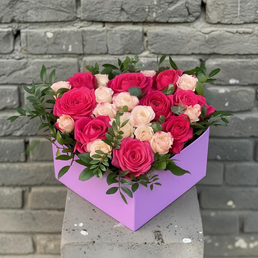 Цветочная композиция из Розы в коробке в Варгаши