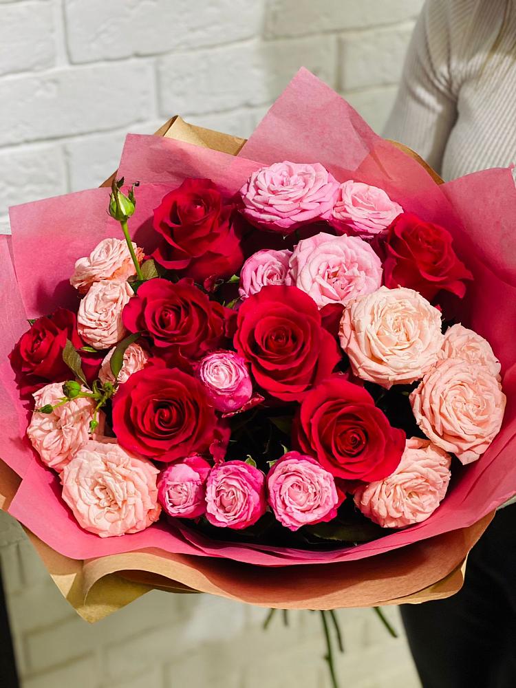 Букет цветов из: Розы в Варгаши