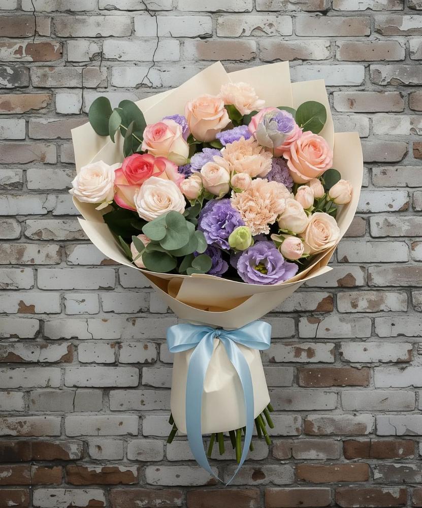 Букет цветов из: Розы, Лизиантусы и Гвоздики в Варгаши