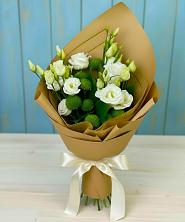 Букет цветов из:  Хризантемы и Лизиантусы в Варгаши