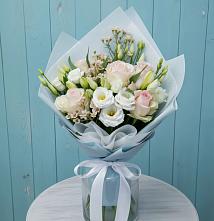 Букет цветов из:  Розы и Лизиантусы в Варгаши