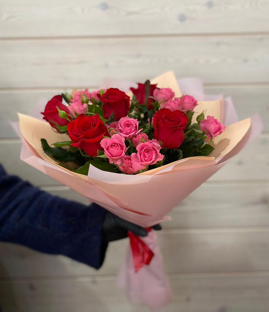 Букет цветов из: Розы в Варгаши