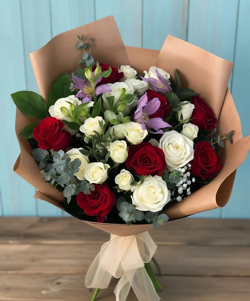 Букет цветов из: Розы и Альстромерии в Варгаши