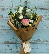 Букет цветов из:  Розы и Лизиантусы в Варгаши