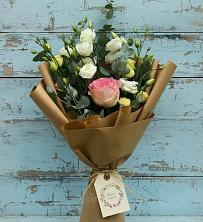 Букет цветов из:  Розы и Лизиантусы в Варгаши